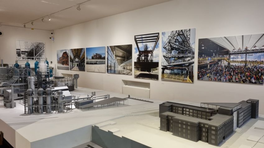 Výstava Josefa Pleskota se blíží k rekordu nejvyšší návštěvnosti české výstavy věnované architektuře! 