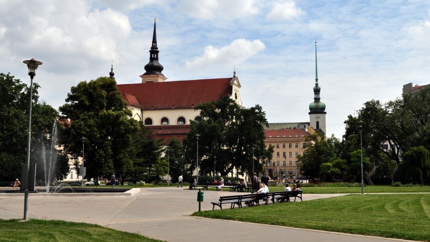 Z Moravského náměstí v Brně bude odpočinková zóna