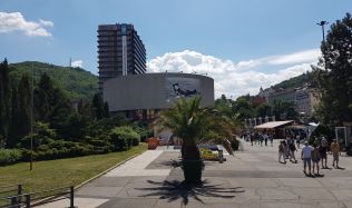 Základnou Mezinárodního filmového festivalu Karlovy Vary je ikonický Hotel Thermal