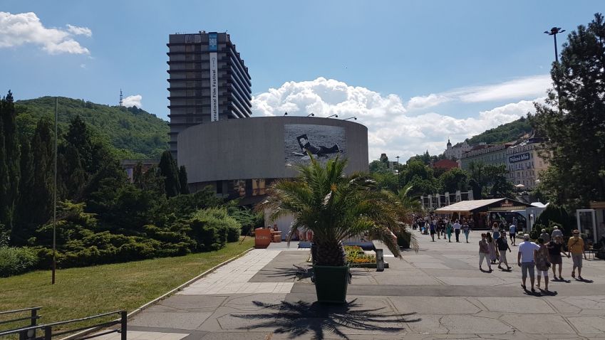 Základnou Mezinárodního filmového festivalu Karlovy Vary je ikonický Hotel Thermal