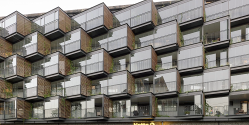 Zasklení jako součást architektury: Proč má smysl řešit balkony už ve fázi projektu